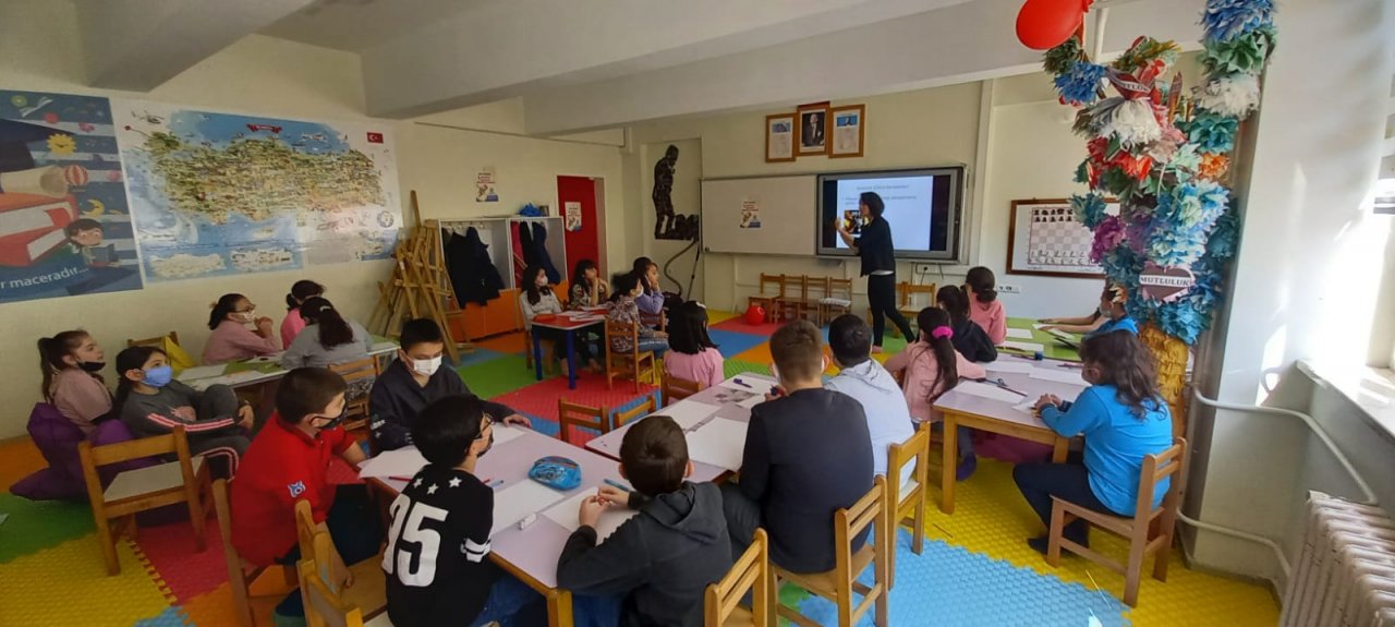 Ayvacık 1. ve 2. Yazarlık Eğitimi