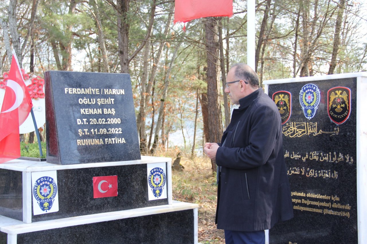 BAŞKANIMIZDAN ŞEHİT MEZARLIĞINA ZİYARET