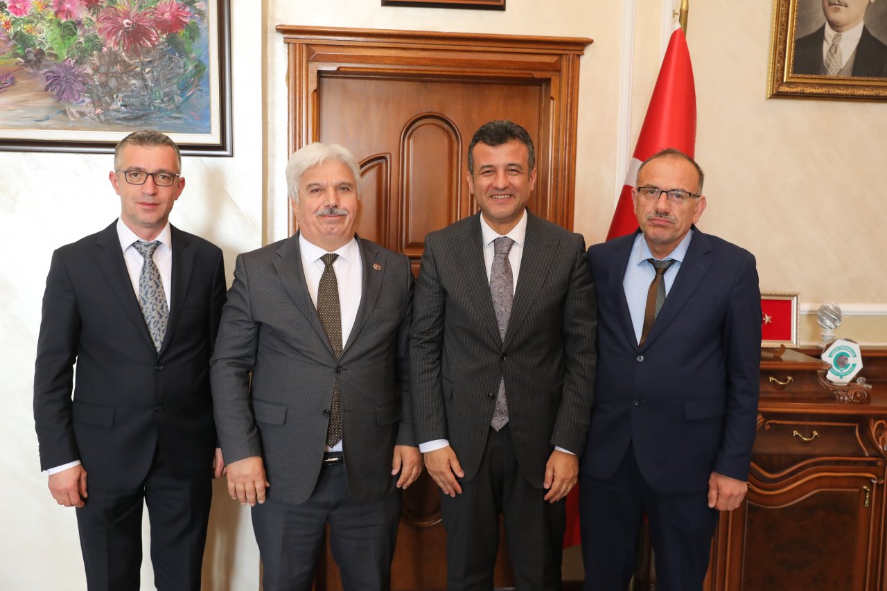 BÜYÜKŞEHİR BELEDİYE BAŞKANIMIZA ZİYARET