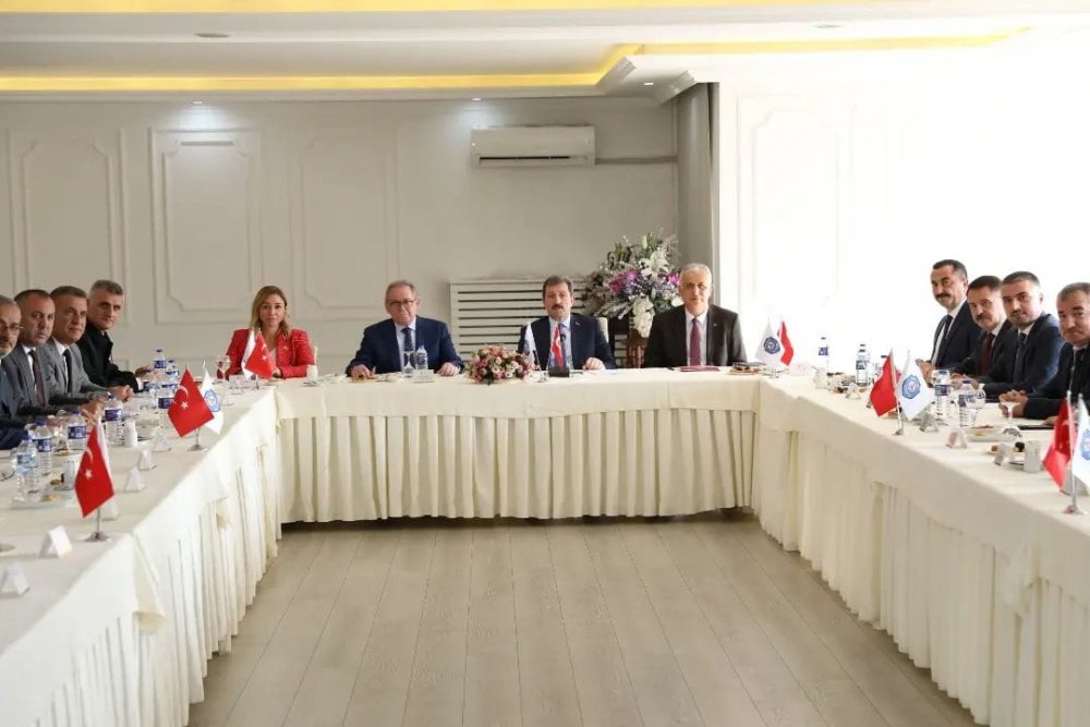Belediye Başkanımız Sn. Halil Kalaycı İl Hayvanları Koruma Kurulu Toplantısına Katıldı.
