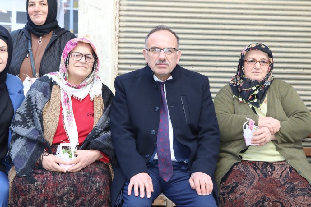 İLÇEMİZDEKİ KADINLARIN 8 MART DÜNYA KADINLAR GÜNÜ KUTLANDI