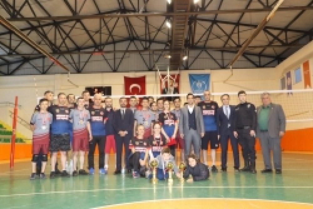 Voleybol Turnuvası Final Maçı