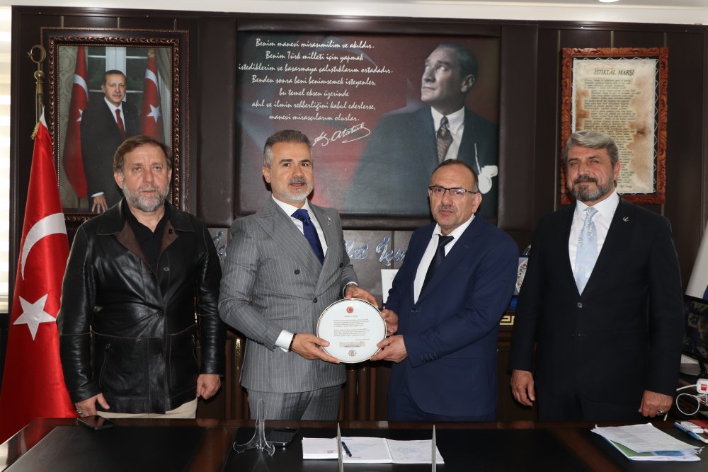 BAŞKANIMIZIN MAKAMINDA AĞIRLADIĞI MİSAFİRLERİ